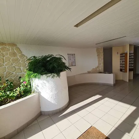 Bel appartement 2 pièces à Saint-Jean-de-Monts, à 50m de la plage, avec parking privé - FR-1-224C-544 Apartamento *